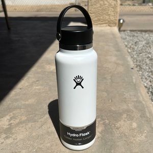 HydroFlask 40 oz White Brand NEW